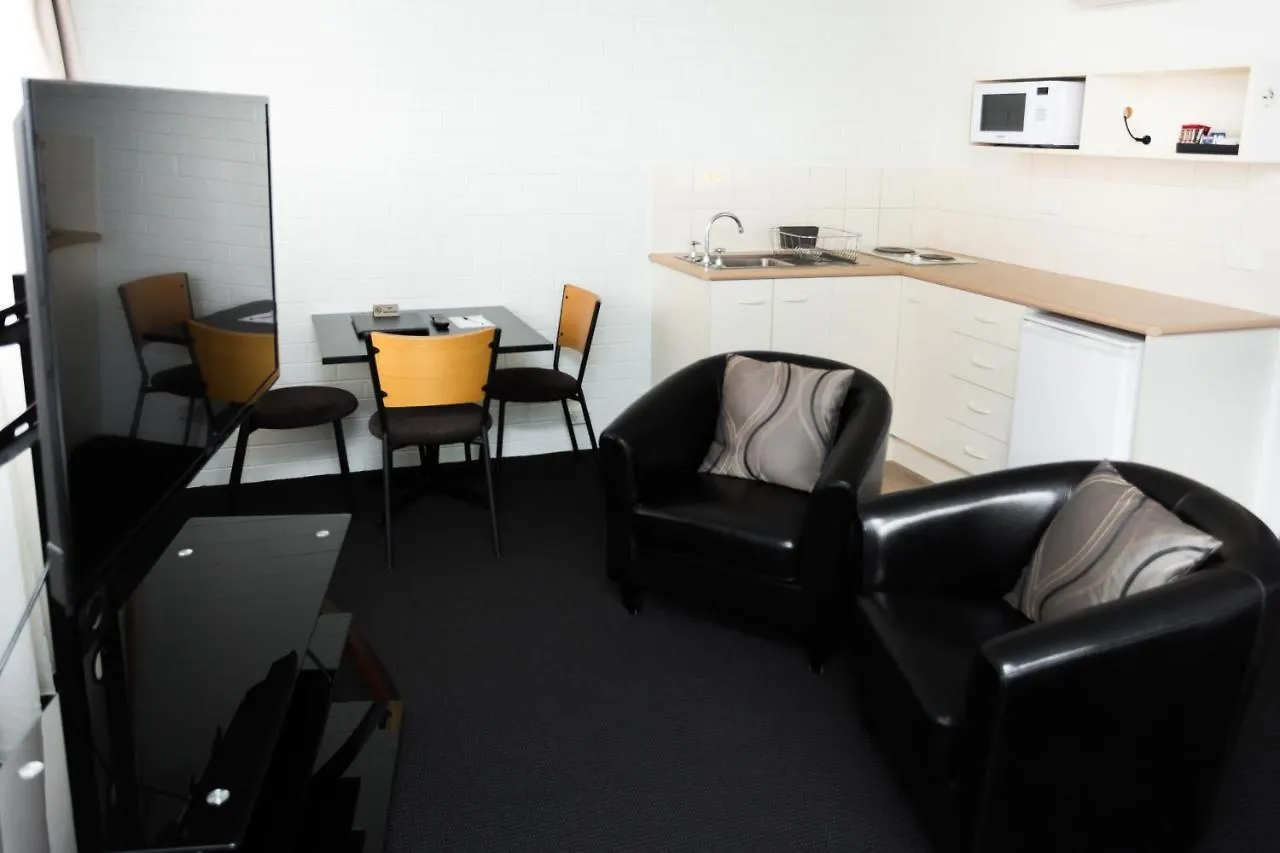 Bay Hotel Apartments Hobart 3*,
