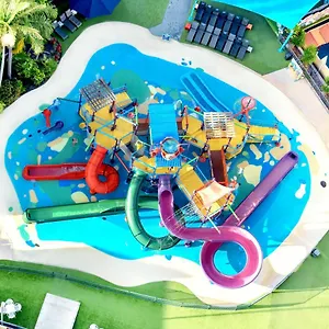 Paradise 4*, Gold Coast Australia